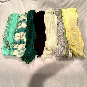 Lot of 7 scarfs